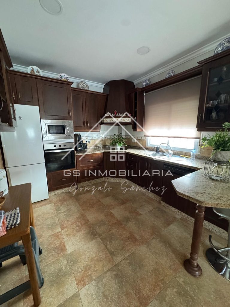 Casa / Chalet en Venta en Lucena Ref: CHA0055 - Fotografía 12