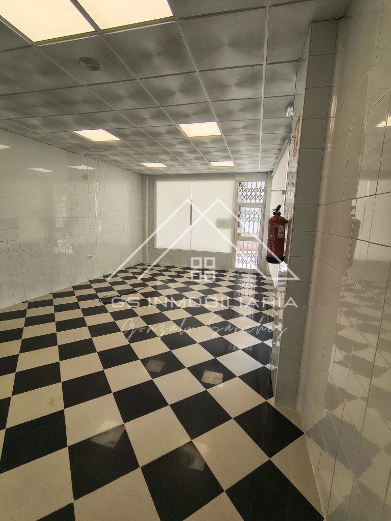 Local comercial en Venta en Lucena Ref: LOC0118 - Fotografía 2