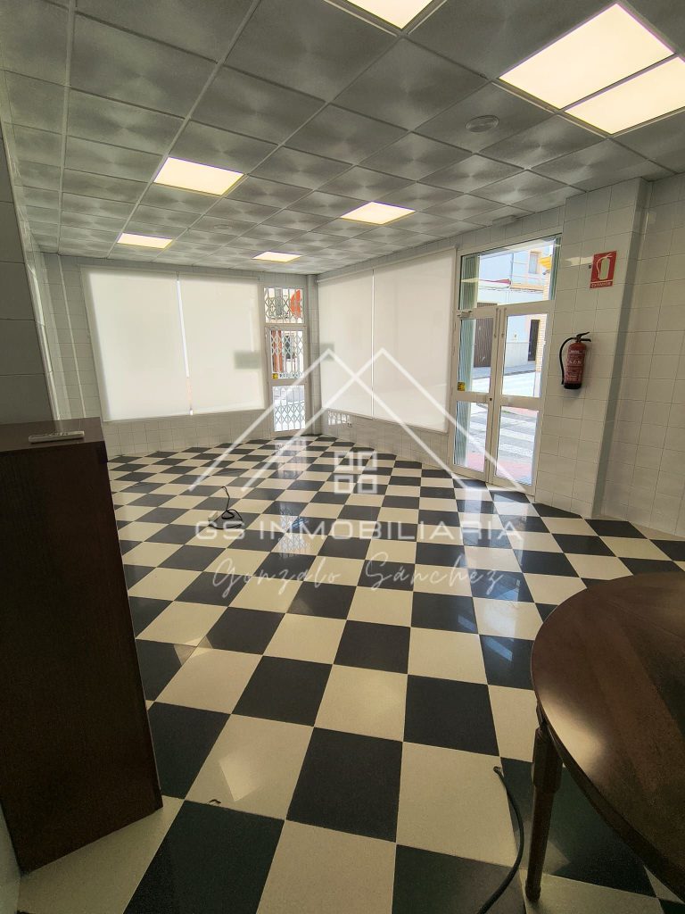 Local comercial en Venta en Lucena Ref: LOC0118 - Fotografía 1