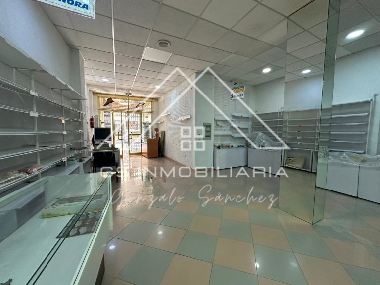 Local comercial en Alquiler en Lucena Ref: LOC0119 - Fotografía 11