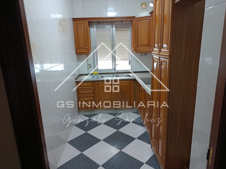 Piso en Venta en Lucena Ref: PIS0613 - Fotografía 4