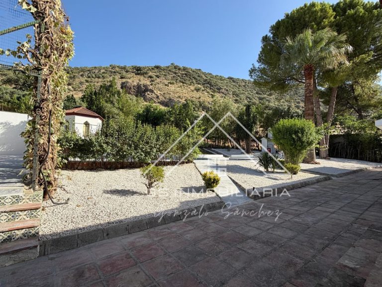 Casa / Chalet en Alquiler en Lucena Ref: CHA0057 - Fotografía 5